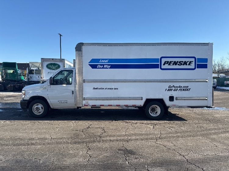 Used 2021 Ford E-350 - photo 2