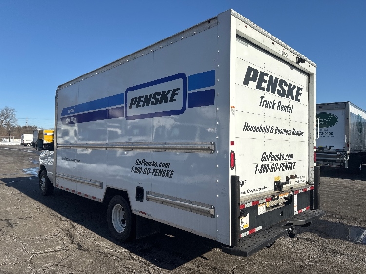 Used 2021 Ford E-350 - photo 6
