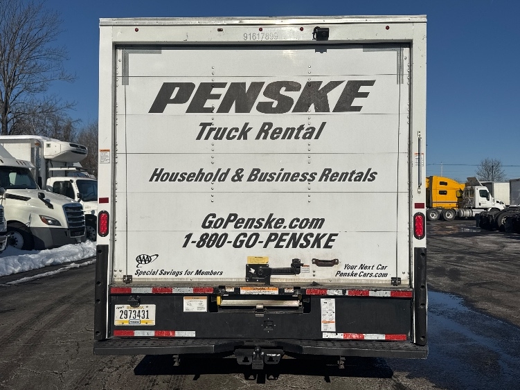 Used 2021 Ford E-350 - photo 7