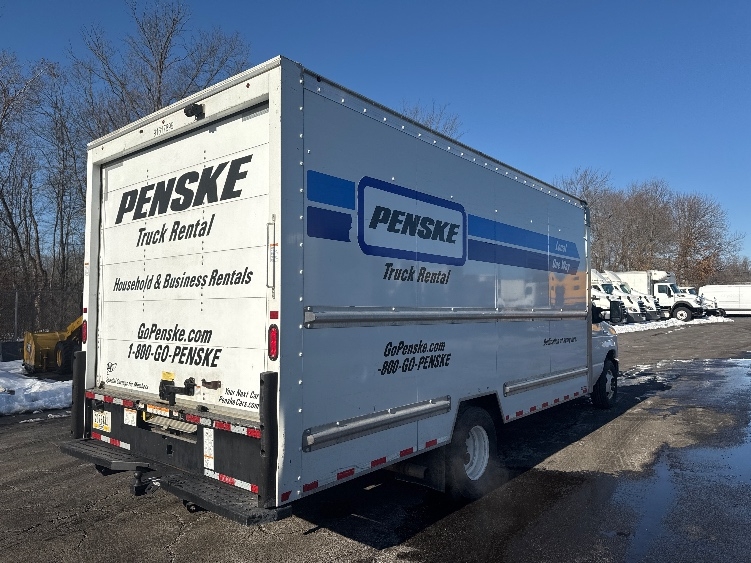 Used 2021 Ford E-350 - photo 11