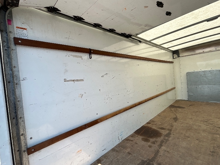 Used 2021 Ford E-350 - photo 13
