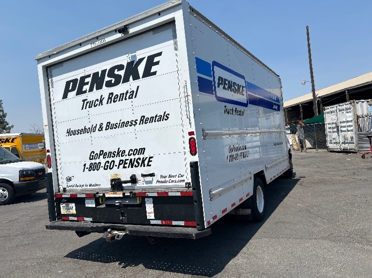 Used 2021 Ford E-350 - photo 15