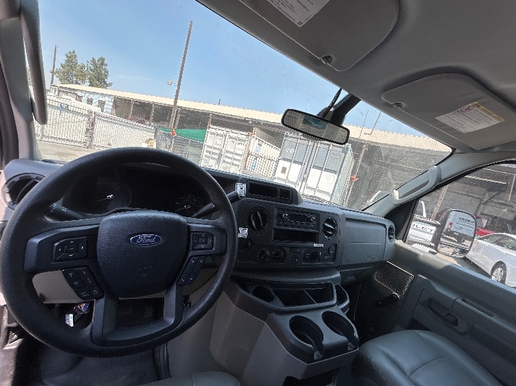 Used 2021 Ford E-350 - photo 20