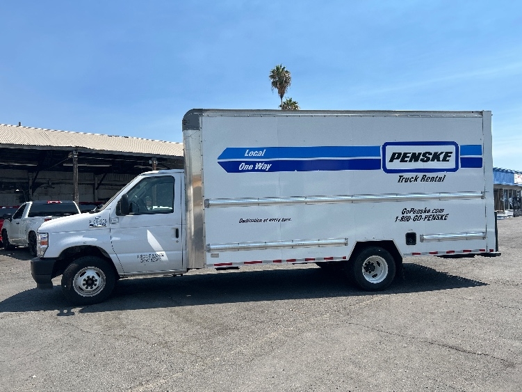 Used 2021 Ford E-350 - photo 6