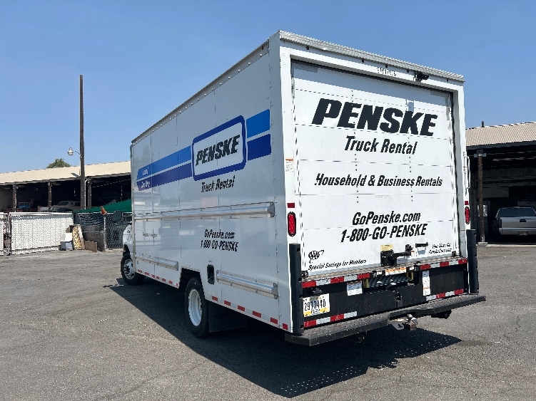 Used 2021 Ford E-350 - photo 8