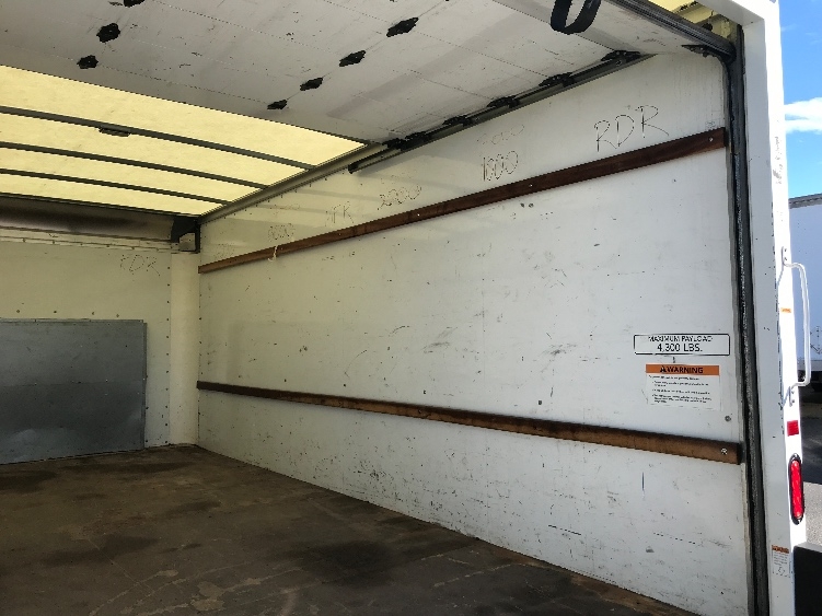 Used 2021 Ford E-350 - photo 14