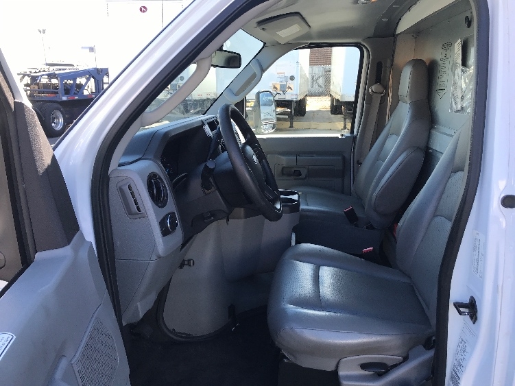 Used 2021 Ford E-350 - photo 21
