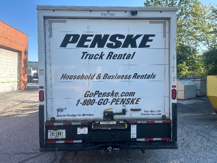 Used 2021 Ford E-350 - photo 8