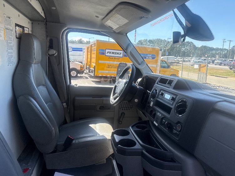 Used 2021 Ford E-350 - photo 24