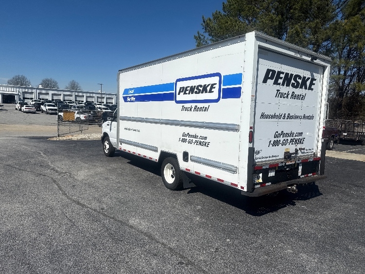 Used 2021 Ford E-350 - photo 8