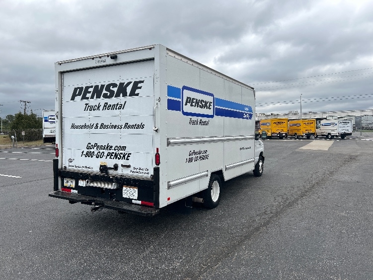 Used 2021 Ford E-350 - photo 14