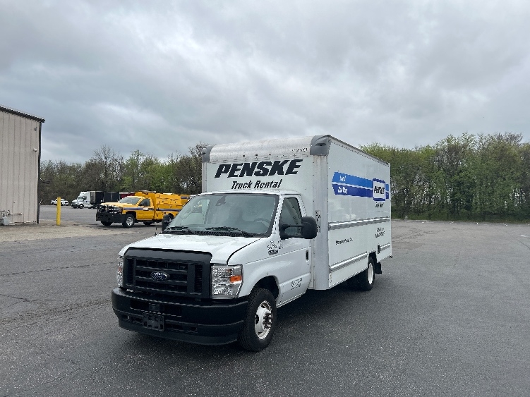 Used 2021 Ford E-350 - photo 5