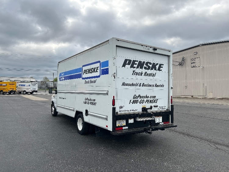 Used 2021 Ford E-350 - photo 8