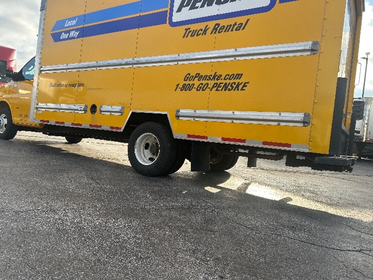 Used 2021 GMC Savana 3500 - photo 7