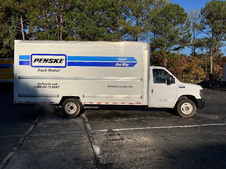 Used 2022 Ford E-350 - photo 17