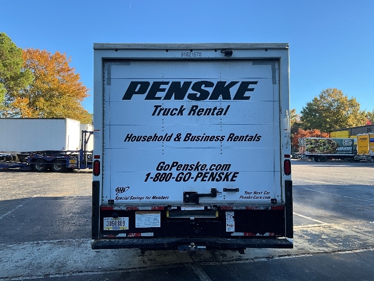 Used 2022 Ford E-350 - photo 9