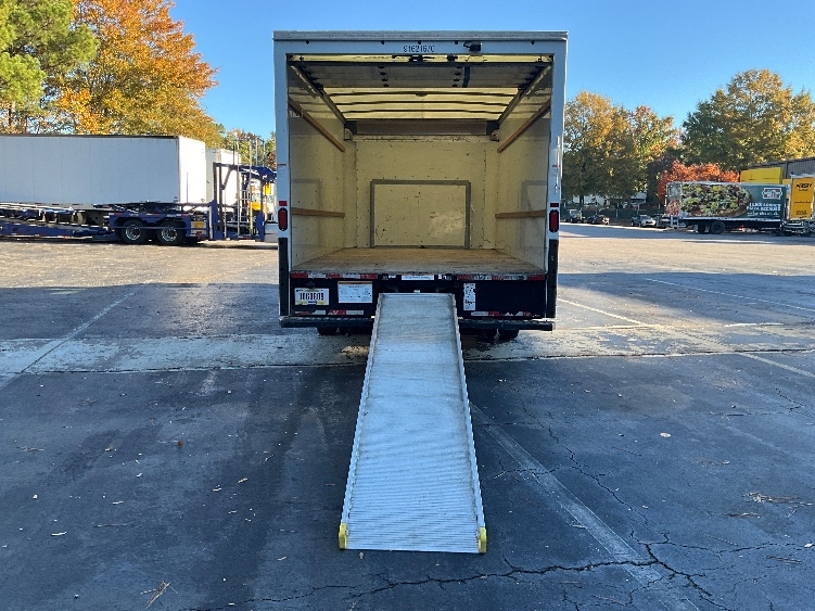 Used 2022 Ford E-350 - photo 11