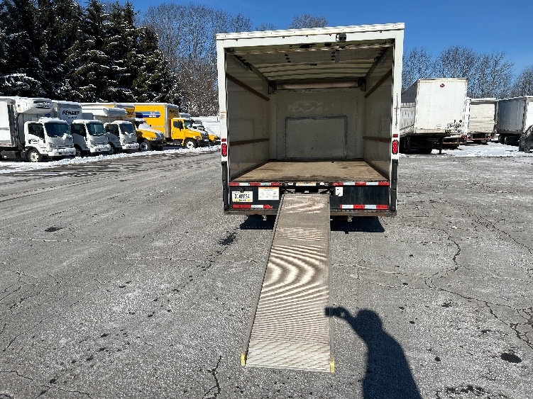 Used 2022 Ford E-350 - photo 11