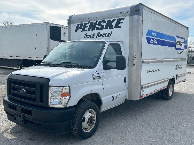 Used 2022 Ford E-350 - photo 5