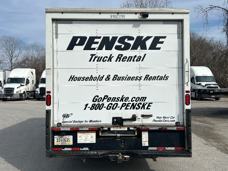 Used 2022 Ford E-350 - photo 9