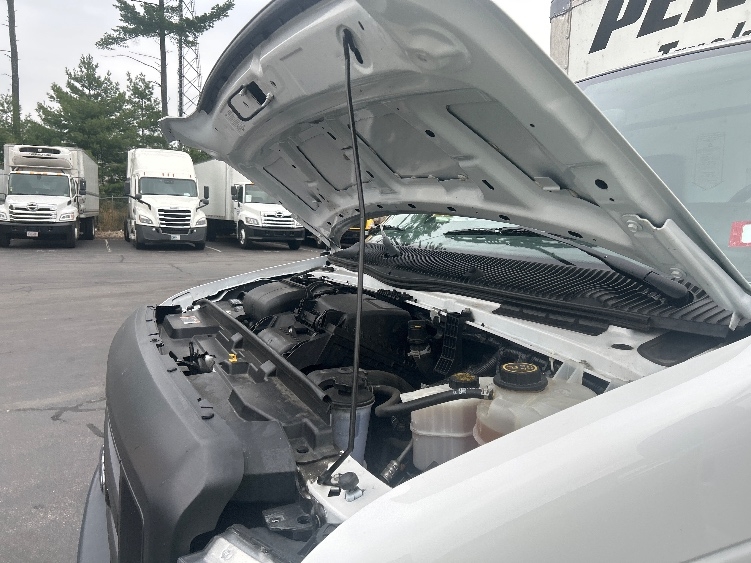 Used 2022 Ford E-350 - photo 26