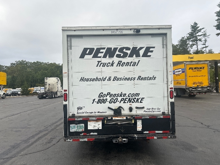 Used 2022 Ford E-350 - photo 9
