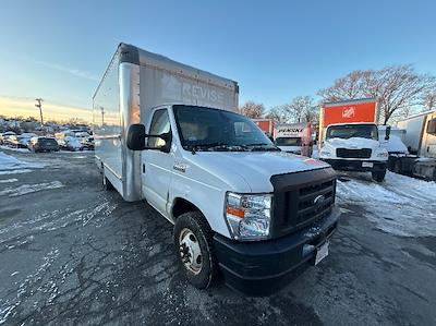 Used 2022 Ford E-350 - photo 1