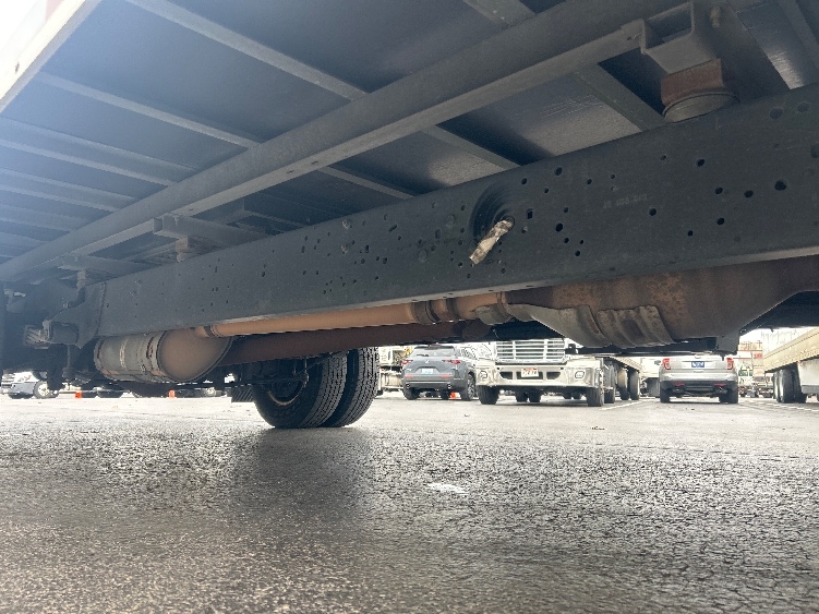 Used 2022 Ford E-350 - photo 16