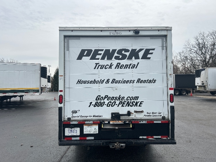 Used 2022 Ford E-350 - photo 9