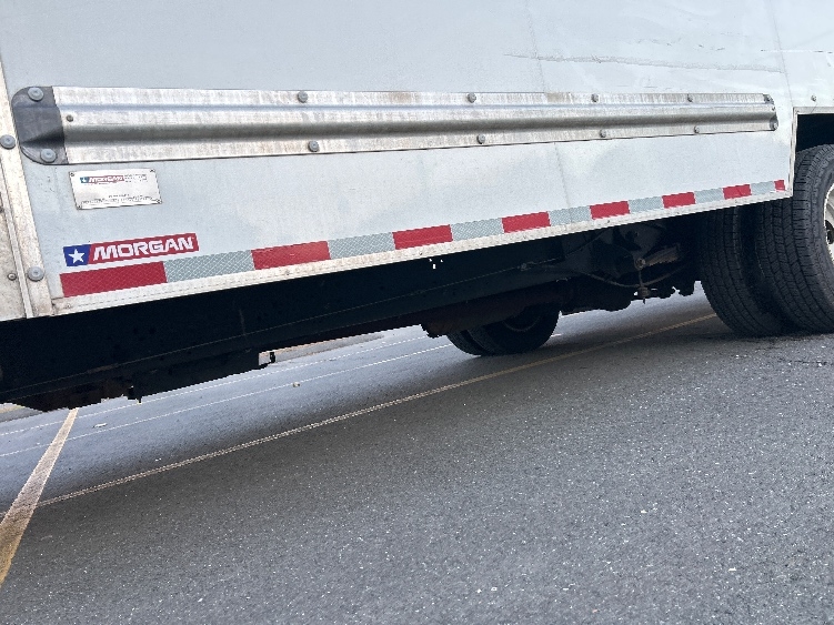 Used 2022 Ford E-350 - photo 7