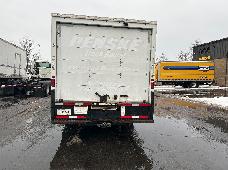 Used 2022 Ford E-350 - photo 9