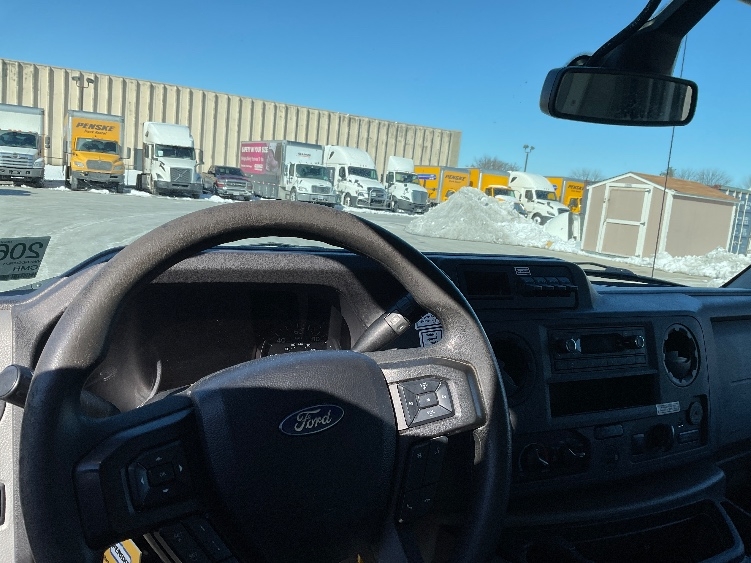 Used 2022 Ford E-350 - photo 19