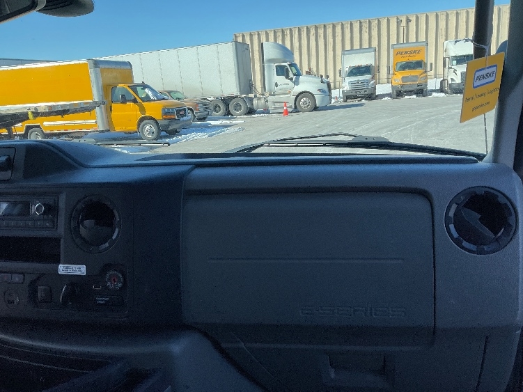 Used 2022 Ford E-350 - photo 22