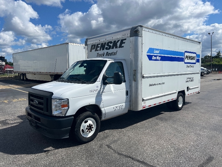 Used 2022 Ford E-350 - photo 5