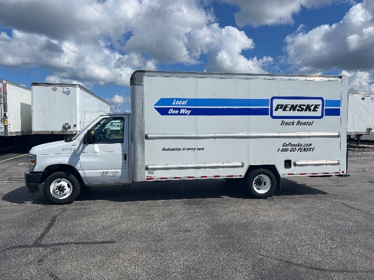 Used 2022 Ford E-350 - photo 6
