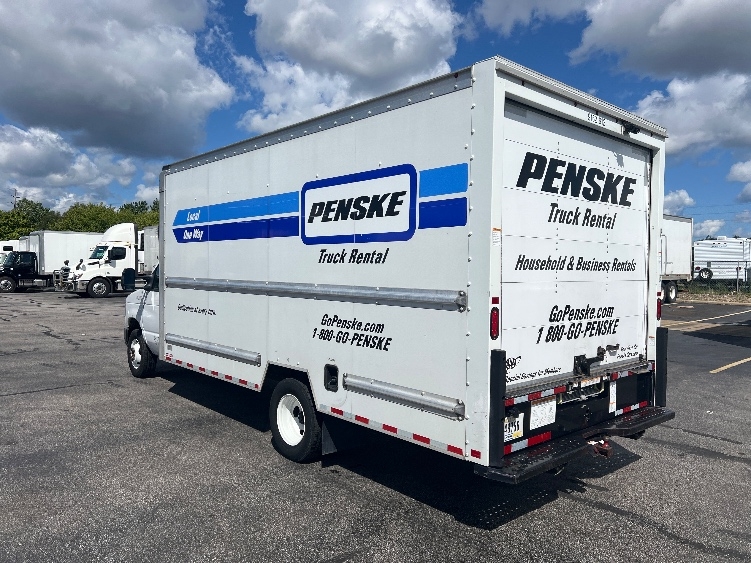 Used 2022 Ford E-350 - photo 8
