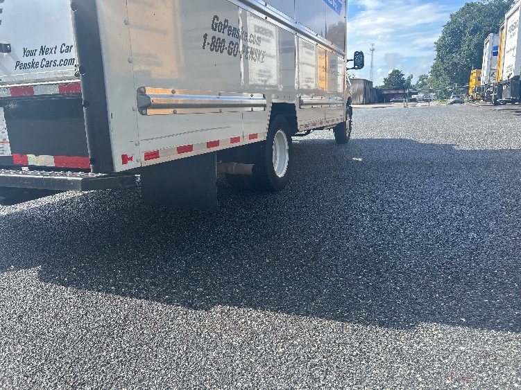 Used 2022 Ford E-350 - photo 15