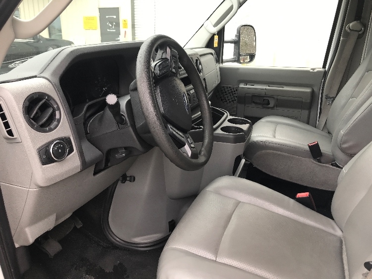 Used 2022 Ford E-350 - photo 18