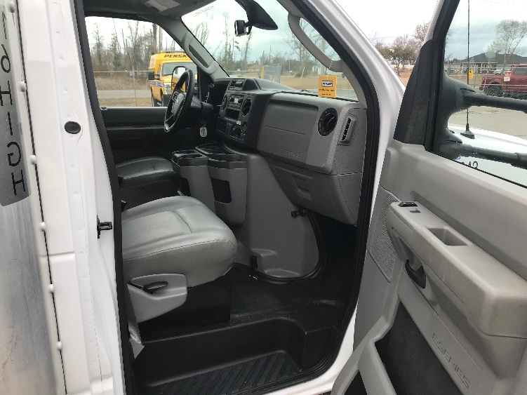 Used 2022 Ford E-350 - photo 21