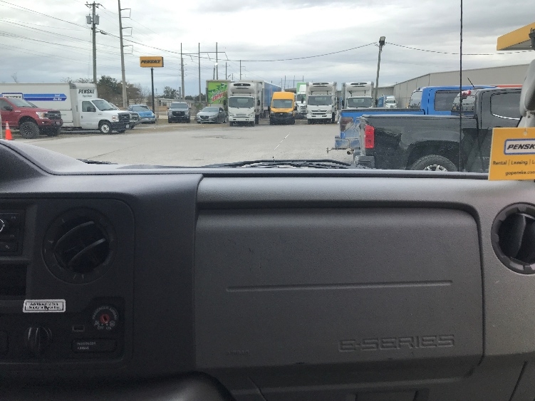 Used 2022 Ford E-350 - photo 22