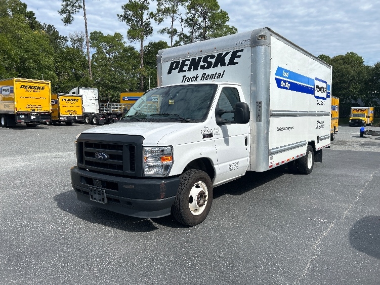 Used 2022 Ford E-350 - photo 5