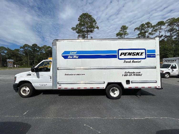 Used 2022 Ford E-350 - photo 6