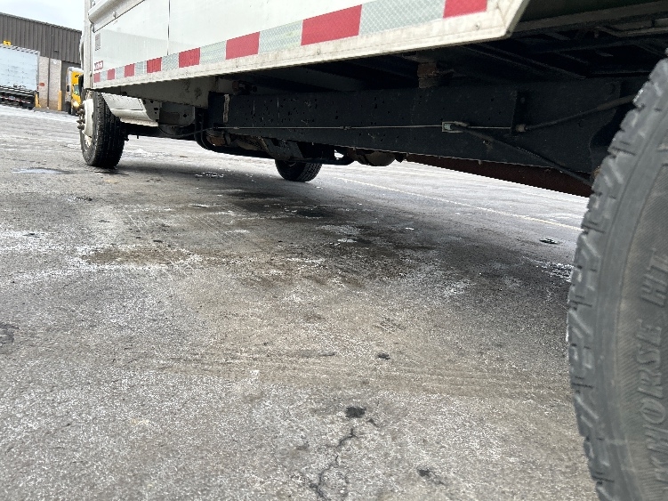 Used 2022 Ford E-350 - photo 7