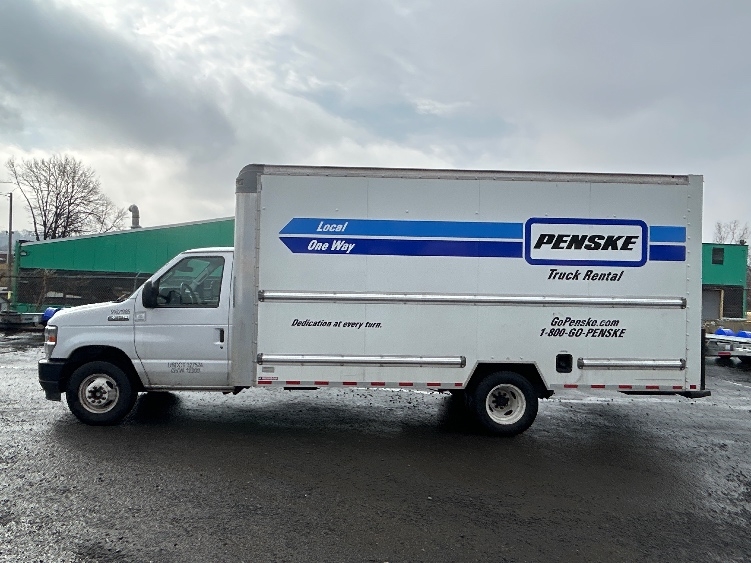 Used 2022 Ford E-350 - photo 6