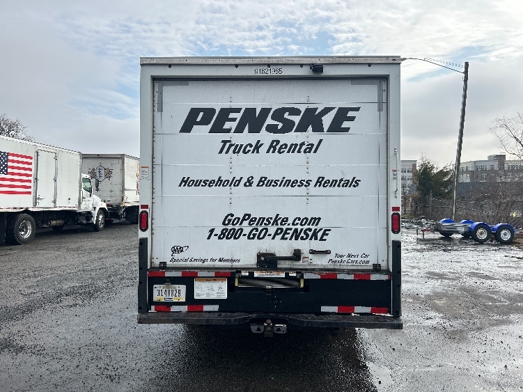 Used 2022 Ford E-350 - photo 9