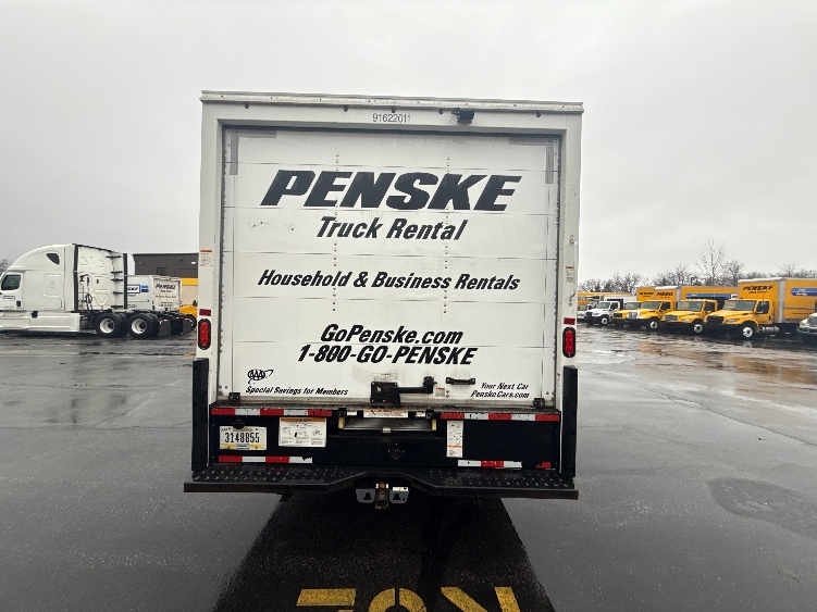 Used 2022 Ford E-350 - photo 9