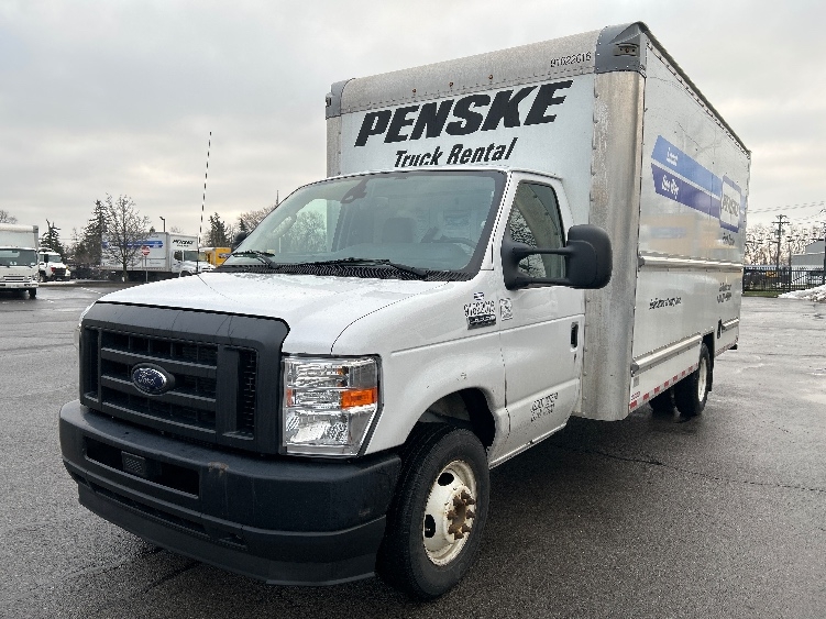 Used 2022 Ford E-350 - photo 5