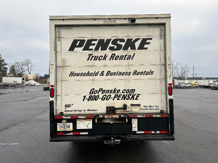Used 2022 Ford E-350 - photo 9