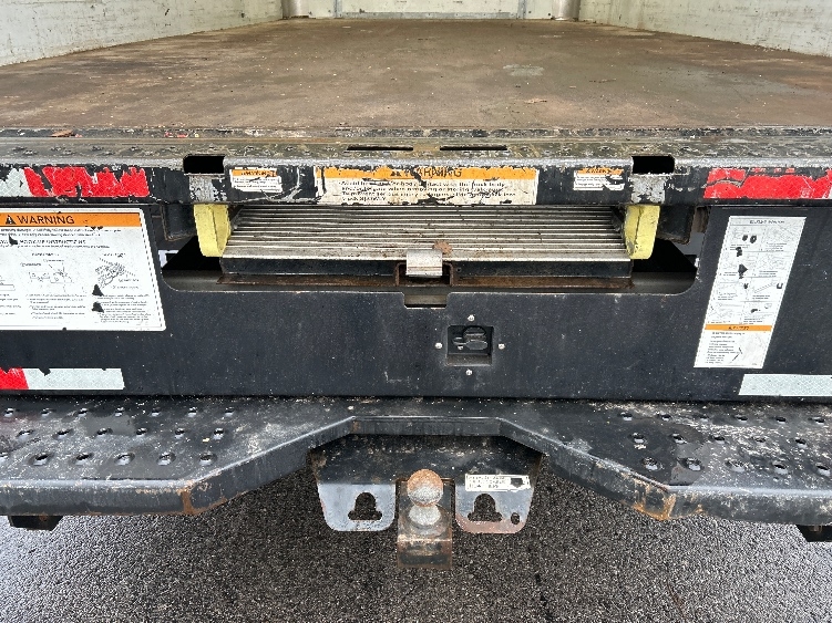 Used 2022 Ford E-350 - photo 11