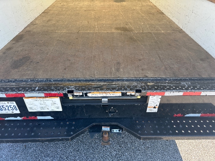 Used 2022 Ford E-350 - photo 12
